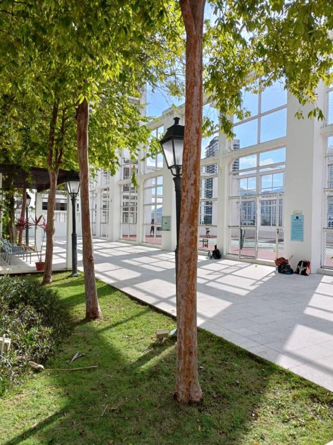 Straits Quay Marina Suites Penang By Aurorahomes Bagan Jermal Ngoại thất bức ảnh