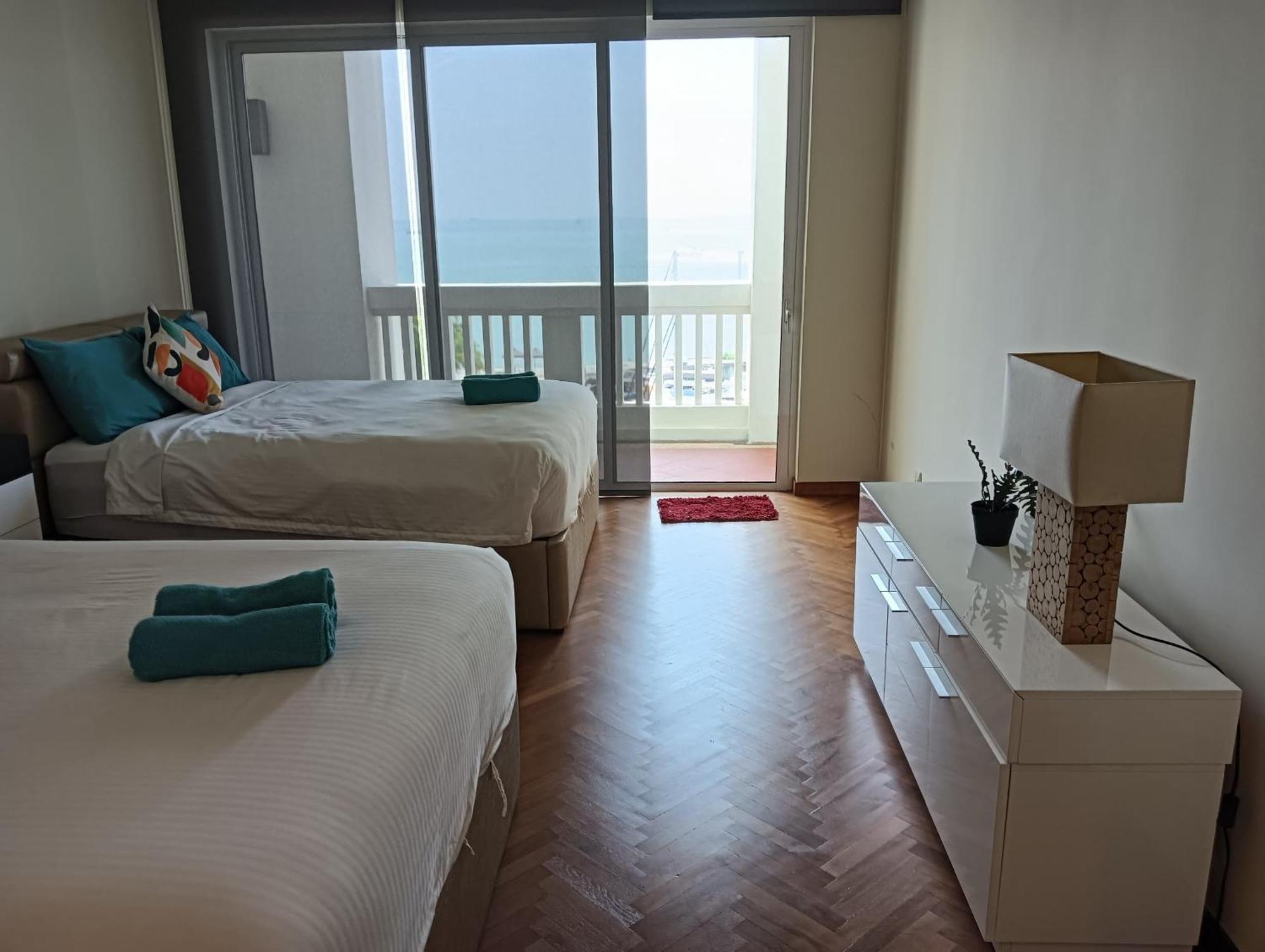 Straits Quay Marina Suites Penang By Aurorahomes Bagan Jermal Ngoại thất bức ảnh