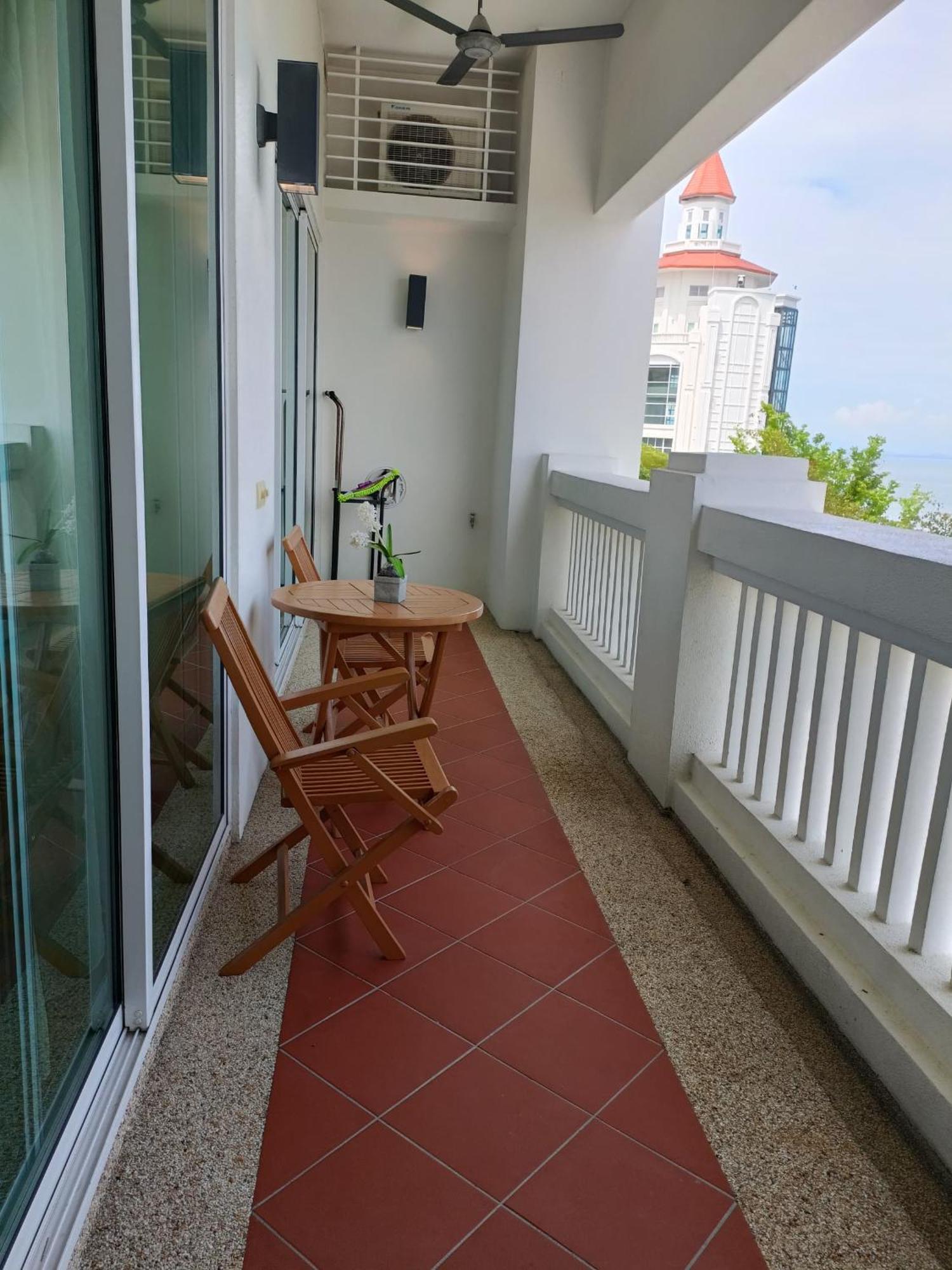 Straits Quay Marina Suites Penang By Aurorahomes Bagan Jermal Ngoại thất bức ảnh