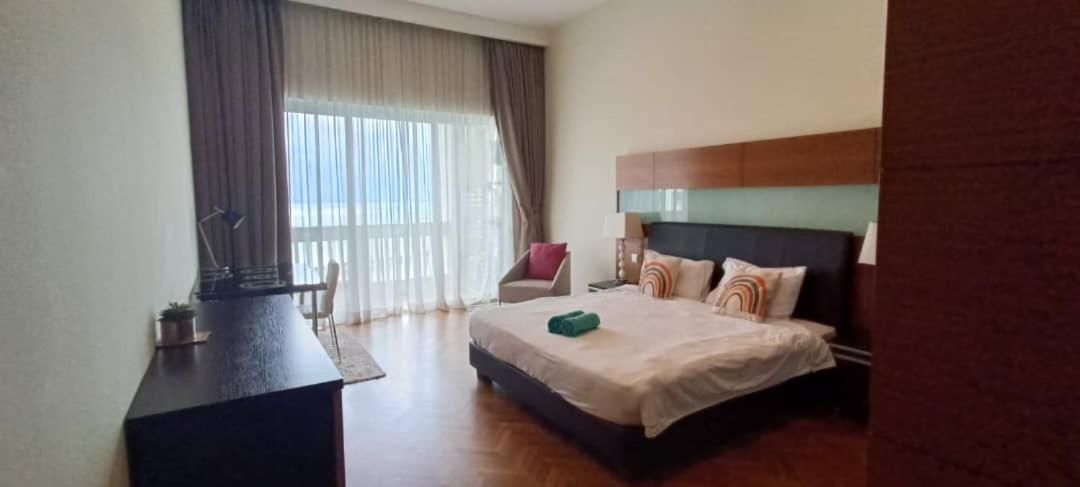 Straits Quay Marina Suites Penang By Aurorahomes Bagan Jermal Ngoại thất bức ảnh